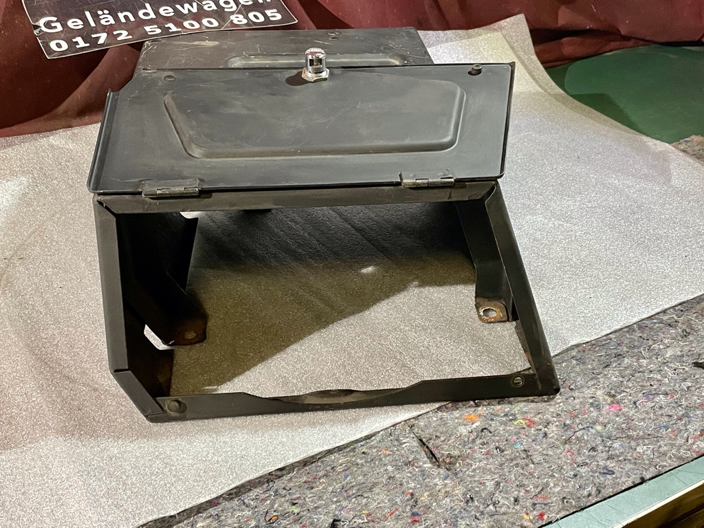 GKlasse Mercedes Benz GE GD Sitzkasten Sitzkonsole Links Vordersitz 460 461