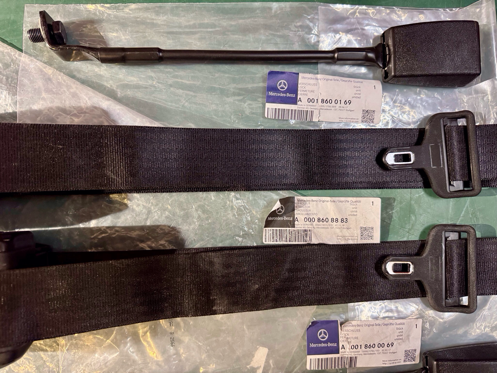 Mercedes G Klasse A0008608883 Sicherheitsgurt Aufroller Anschnallgurt Verschluss