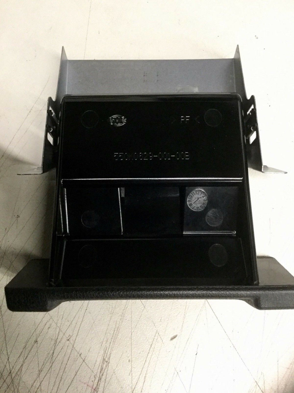 G Klasse MERCEDES GE GD ASCHENBECHER Black ASHTRAY W460 BM461 Puch 79-2001 Model