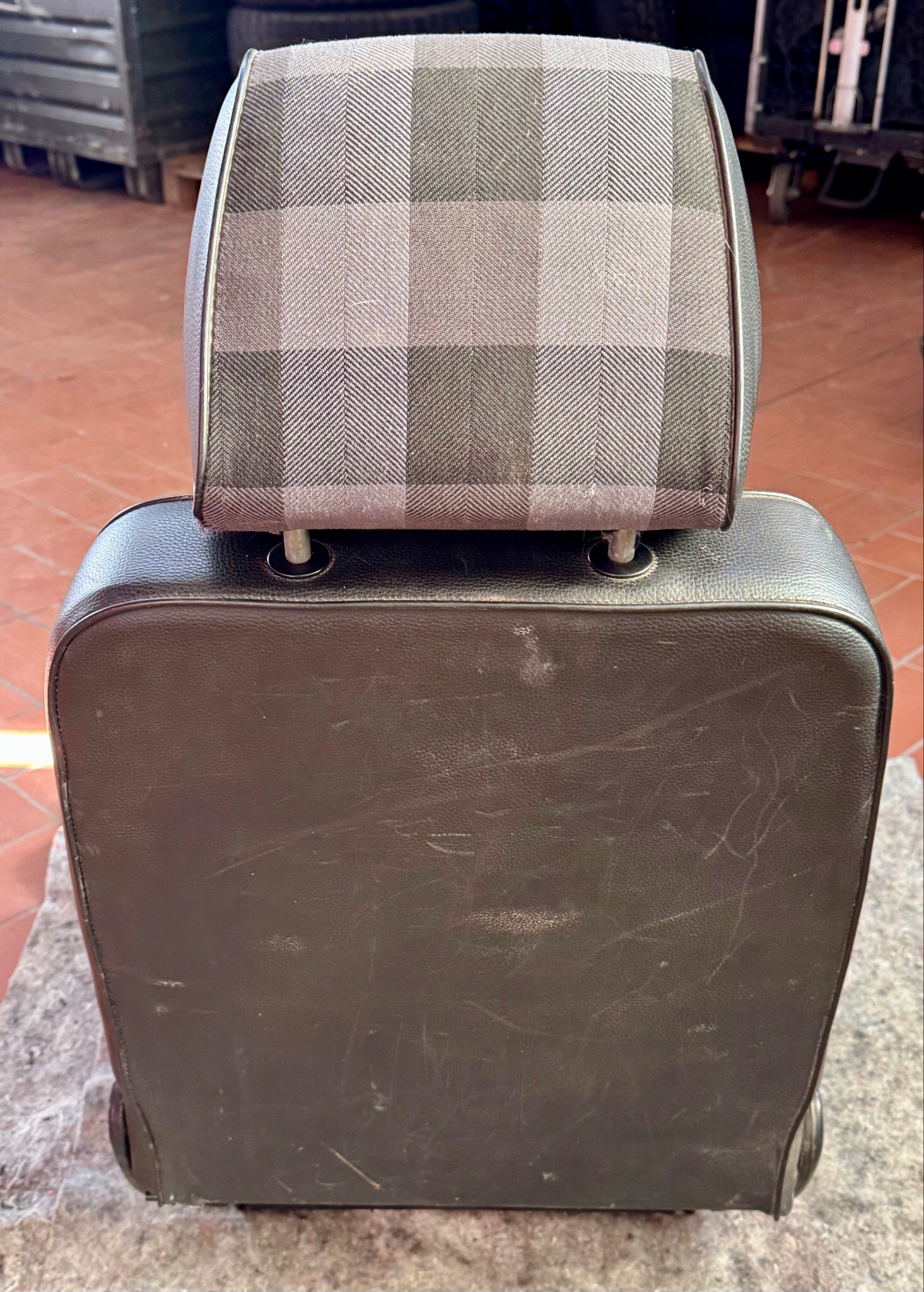 G Klasse Mercedes W461 W460 Sitze Sitz Fahrersitz Beifahrersitz Muster Kariert