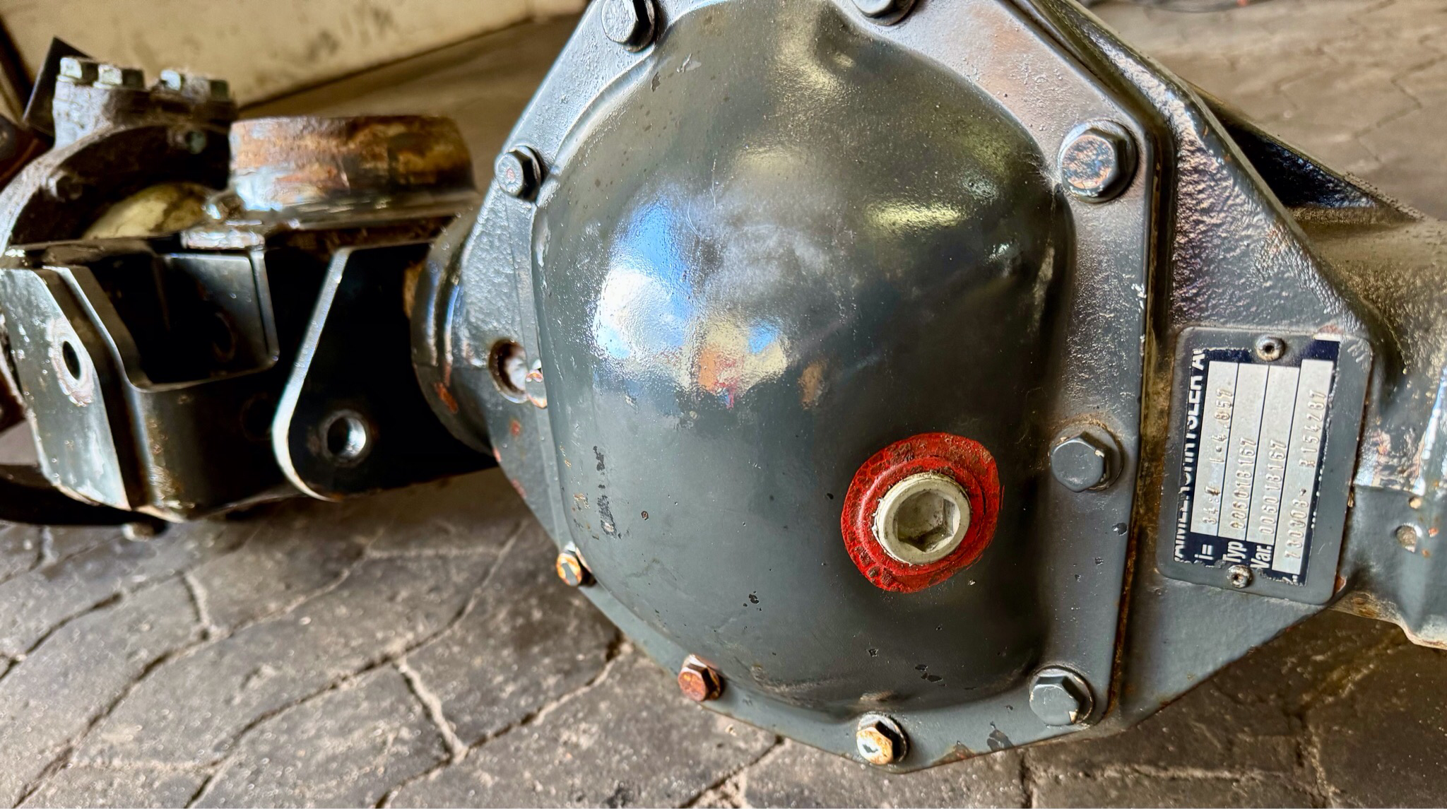Schwerlastachse Bolzenachse Flaschenachse Mercedes G Klasse GE GD W461 W463 HA+V