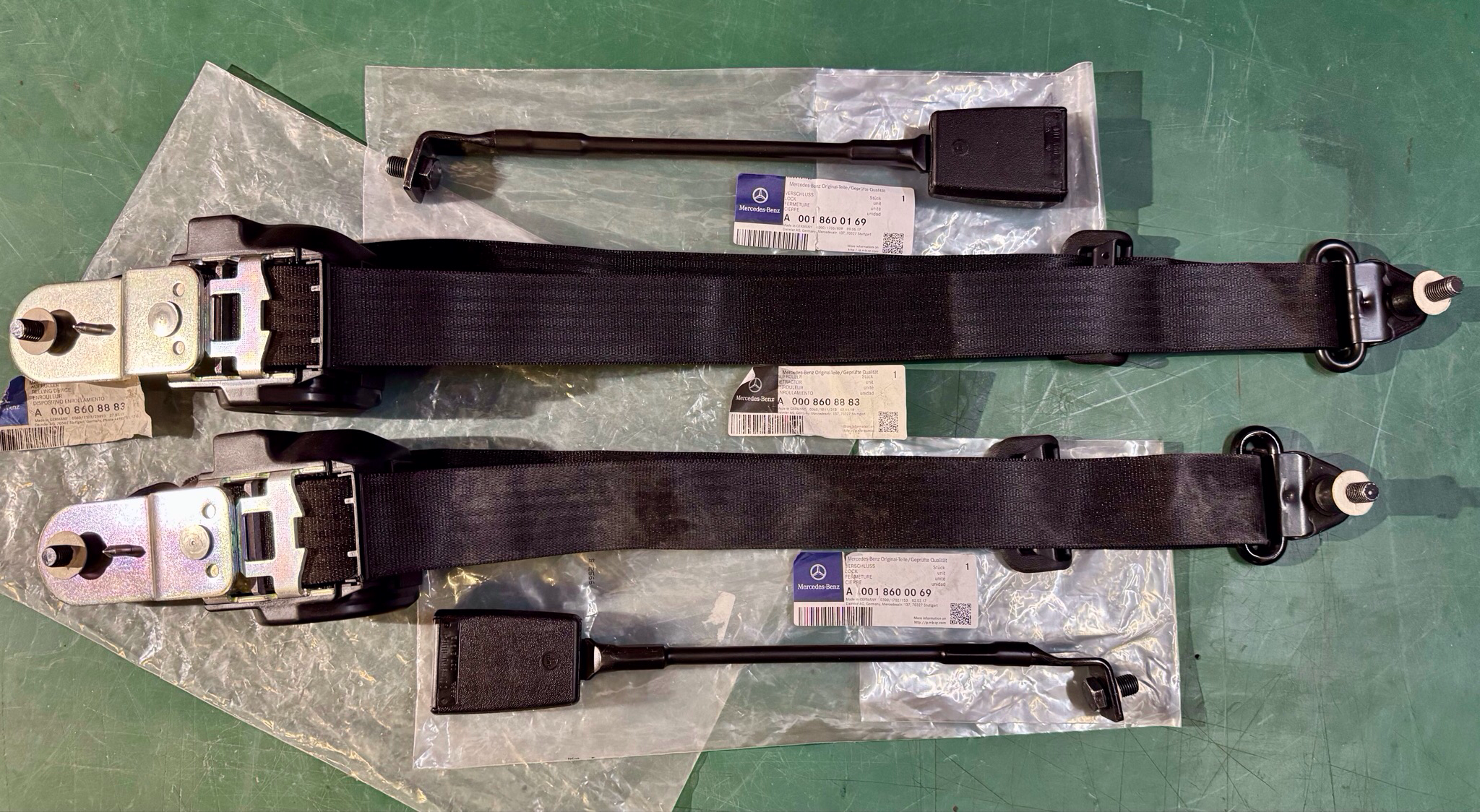 Mercedes G Klasse A0008608883 Sicherheitsgurt Aufroller Anschnallgurt Verschluss