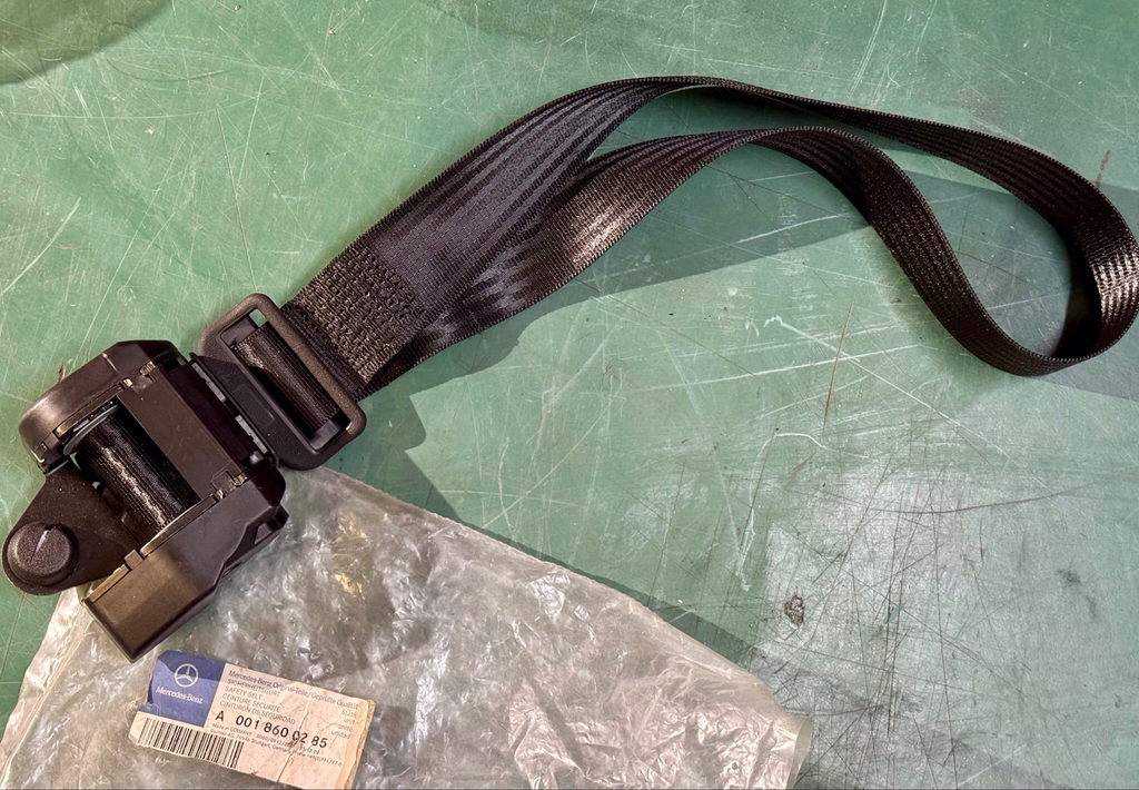 Mercedes G Klasse Wolf A0018600285 Sicherheitsgurt Hinten Rechts Beckengurt  Neu