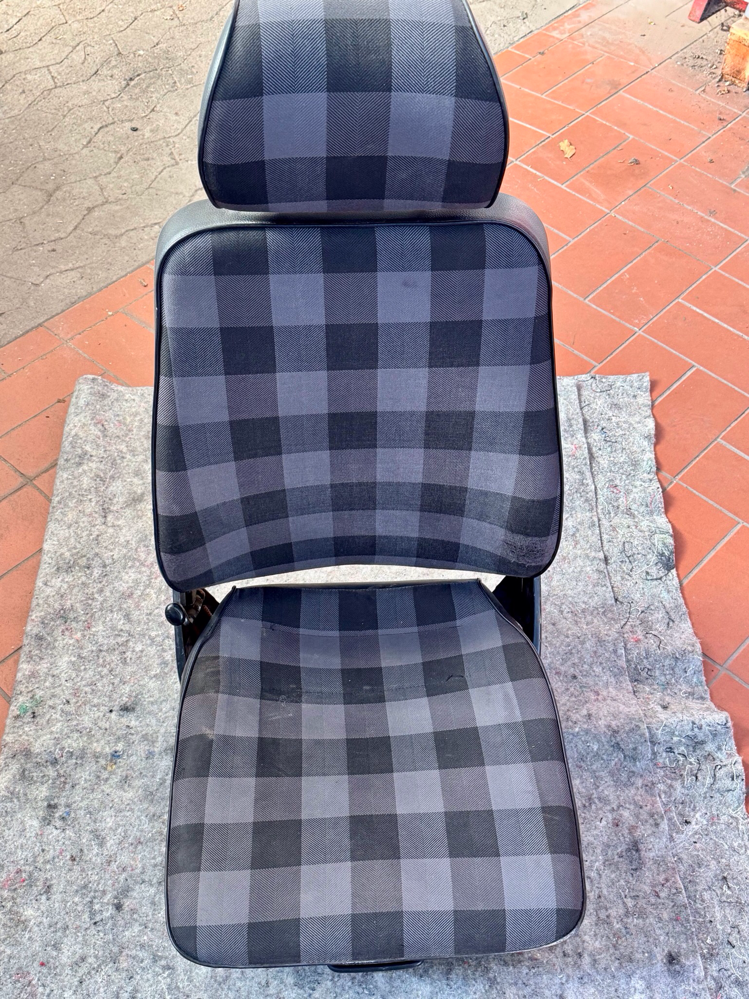 G Klasse Mercedes W461 W460 Sitze Sitz Fahrersitz Beifahrersitz Muster Kariert