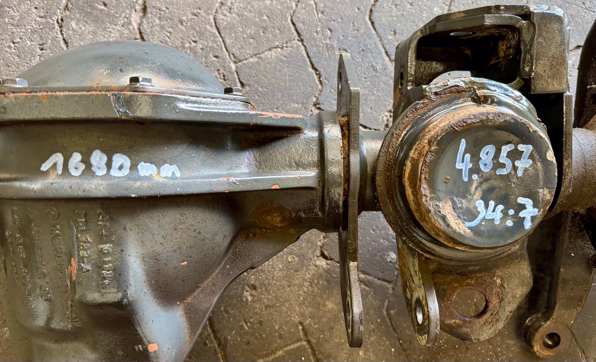 Schwerlastachse Bolzenachse Flaschenachse Mercedes G Klasse GE GD W461 W463 HA+V