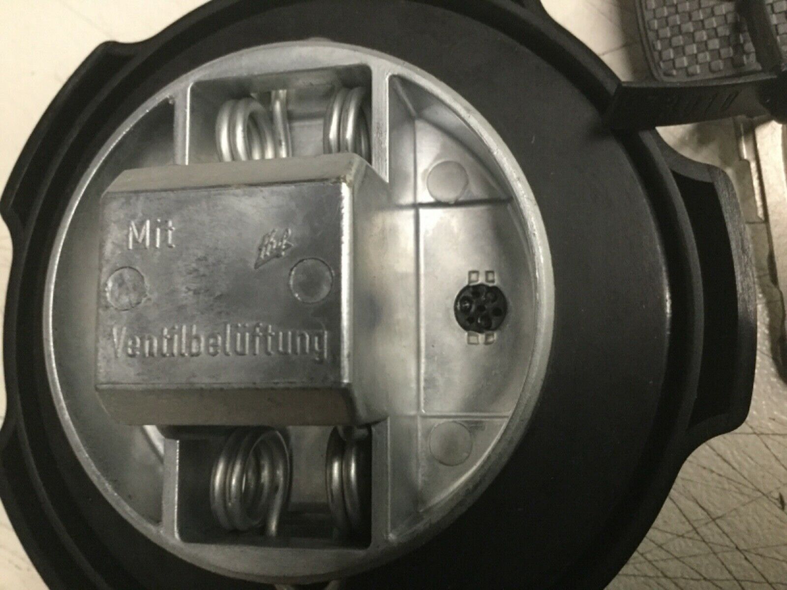 G Klasse Mercedes G Modell Tankdeckel Tankverschluss Tank Deckel BM460 GE GD Mod