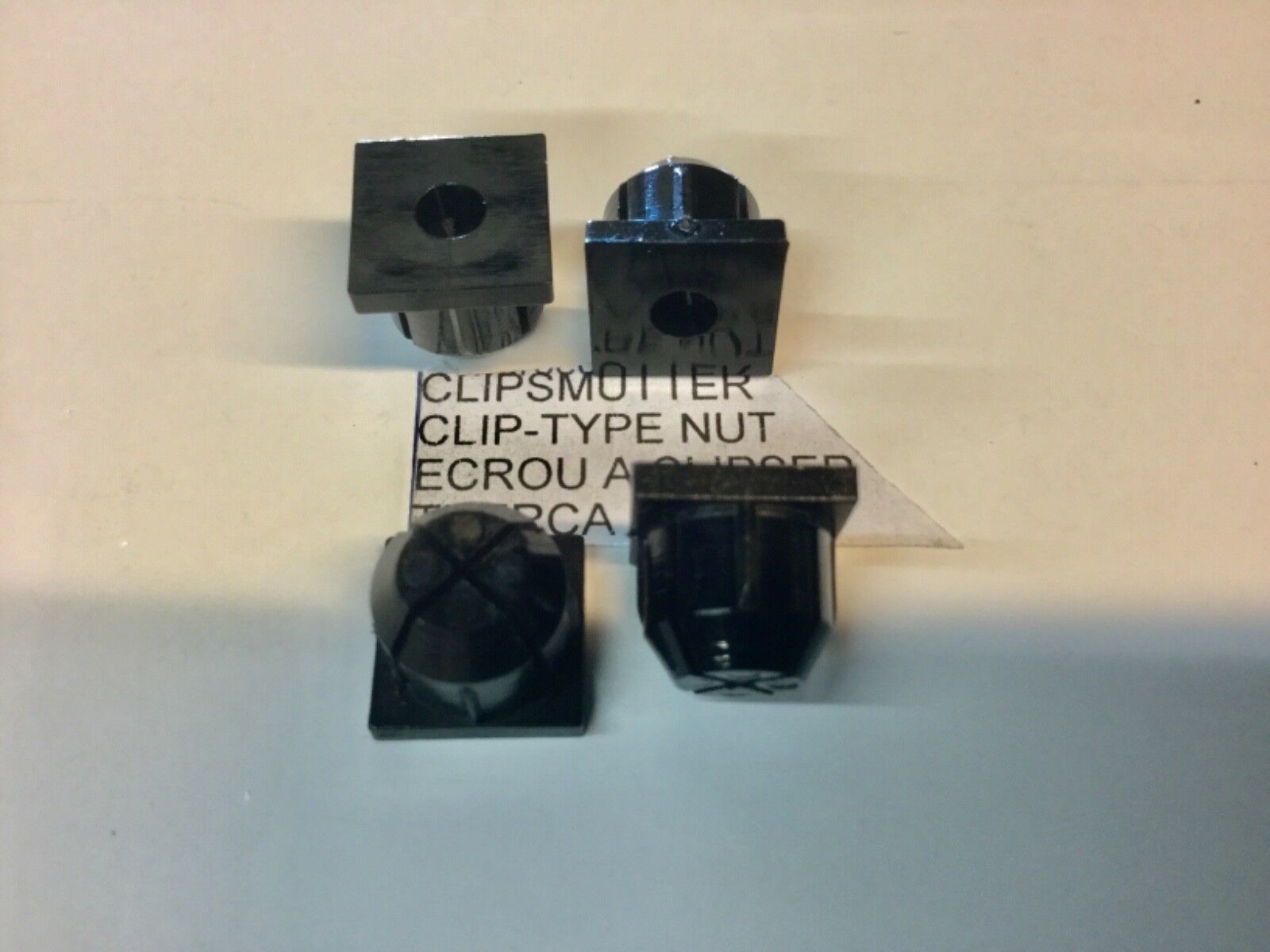G Klasse Puch Wolf Mercedes G GE GD 25x Clips Mutter Dübel für Zierleisten W460