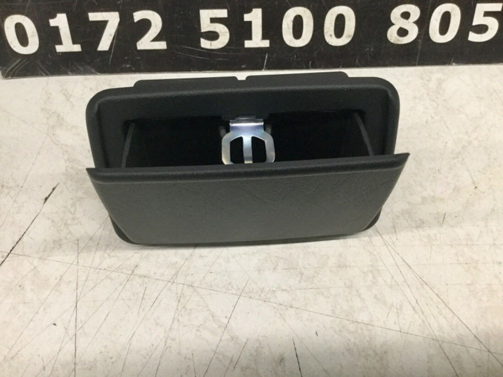 G Klasse MERCEDES GE GD ASCHENBECHER Black ASHTRAY W 463 BM 463 1989 -2000 Puch