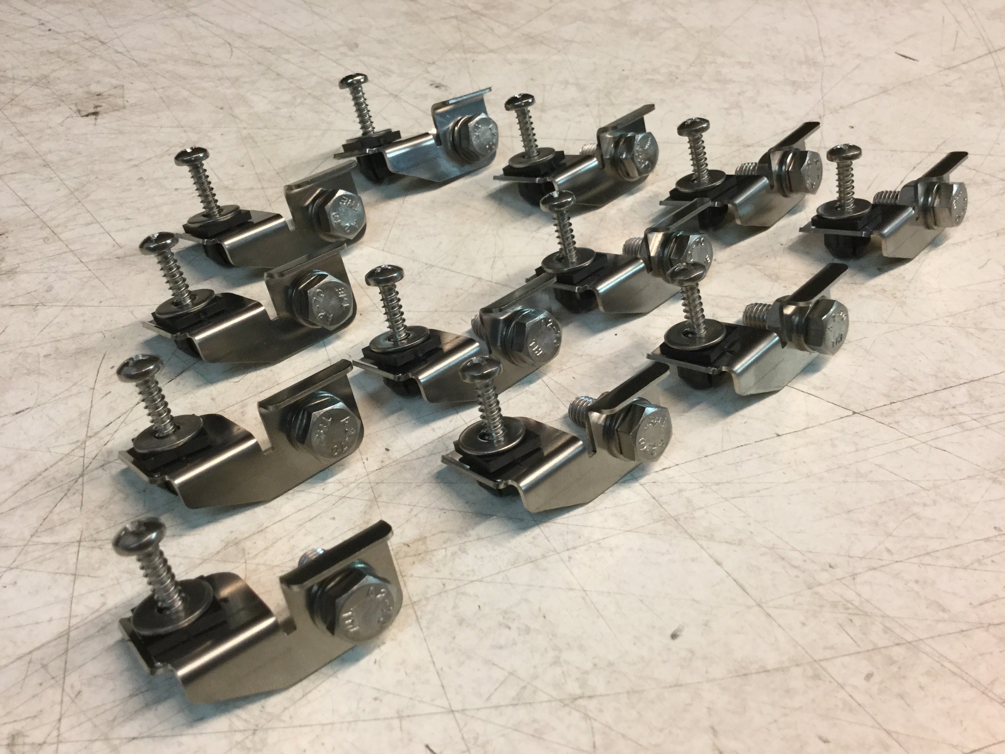 G Klasse Mercedes Halter V2A Mercedes G W460 W461 W463 Inletts Radlaufschale