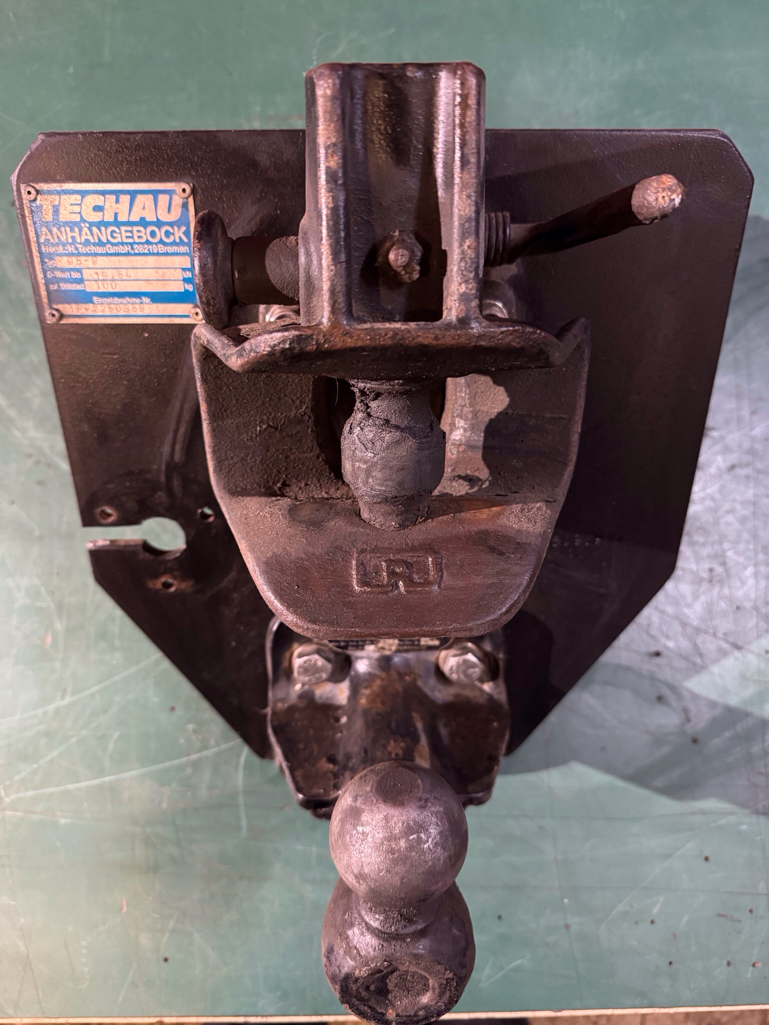 Mercedes G GE GD Klasse TECHAU Anhängebock Anhängerkupplung W460 BM461 Techau