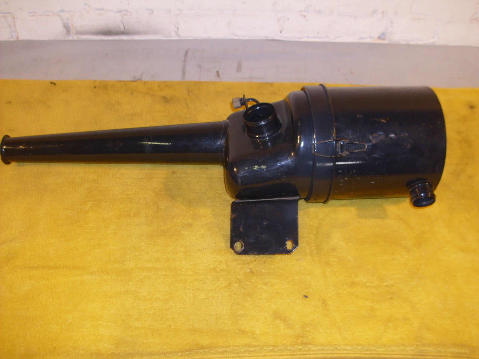 Mercedes G 300 GD 240 GD 250 GD 290GD Wolf G-Klasse Luftfilter Kasten Halter460