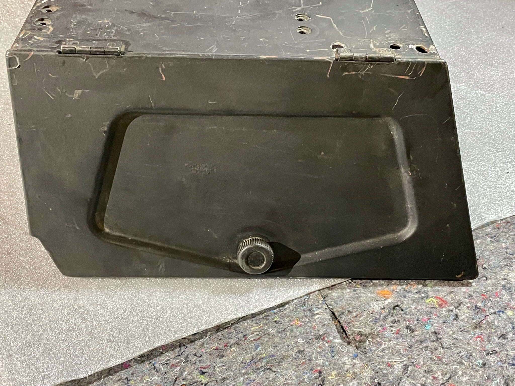GKlasse Mercedes Benz GE GD Sitzkasten Sitzkonsole Links Vordersitz 460 461