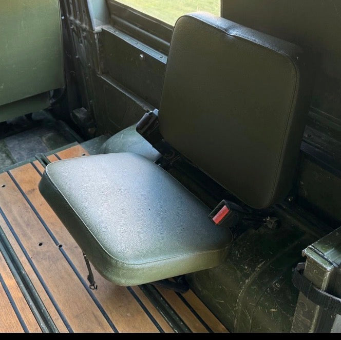 Mercedes G-Klasse Einzelsitz  Sitzbank Klappsitz 1x Notsitz 3. Sitzreihe Hinten BM461 Wolf W460 Neu A4609302371 Kurzer Radstand geschlossen Cabrio offen Langer Radstand